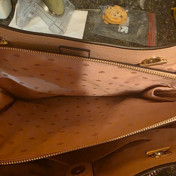 Kate Spade Purse - Picture 3 of 4